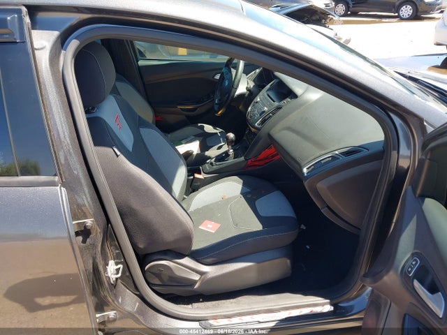 Продажа на аукционе авто 2015 Ford Focus St, vin: 1FADP3L94FL211188, номер лота: 45412469