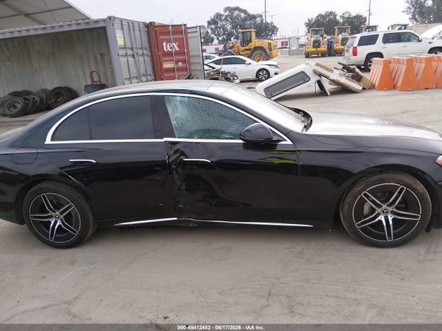 W1KLF4HBXRA047283 Mercedes-Benz E 350