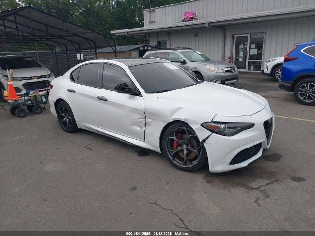 Aukcja sprzedaży 2019 Alfa Romeo Giulia Ti Sport Carbon Awd, vin: ZARFANBNXK7613823, numer aukcji: 45412580