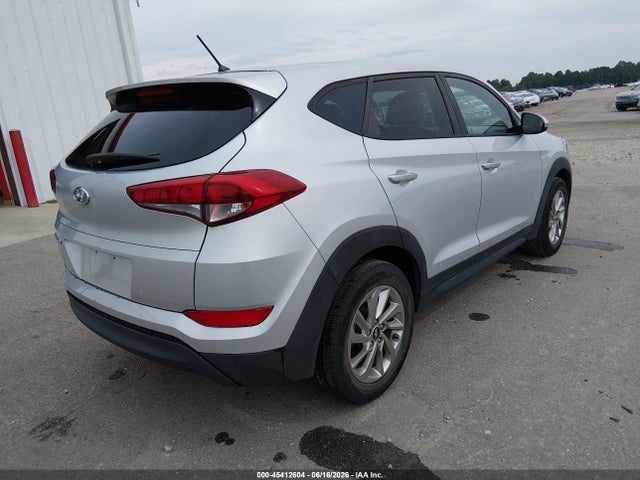 Hyundai TUCSON SE 2018 KM8J23A40JU655752 Image 4