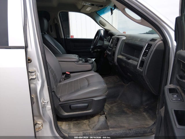 2018 Ram 1500 Tradesman  4x4 5'7 Box მანქანა იყიდება აუქციონზე, vin: 1C6RR7KG1JS306749, აუქციონის ნომერი: 45412624