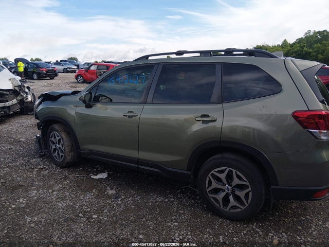 JF2SKAGC2LH472863 Subaru Forester Premium