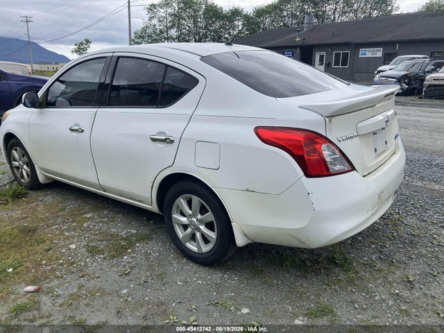 3N1CN7AP3EL809198 Nissan Versa 1.6 Sv