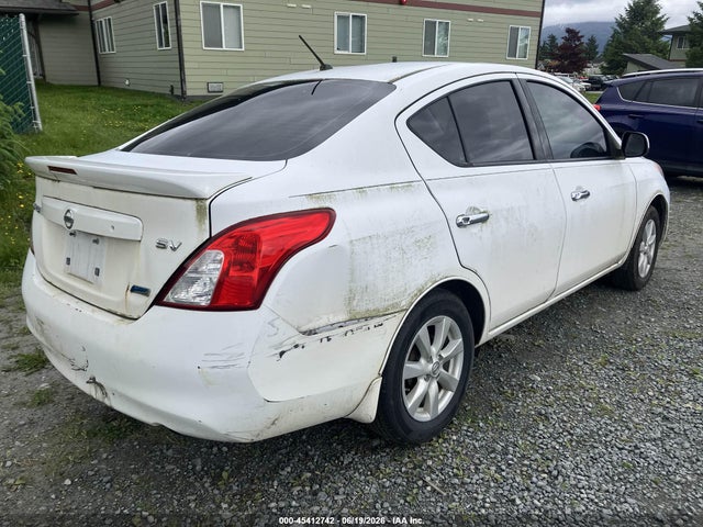 3N1CN7AP3EL809198 Nissan Versa 1.6 Sv