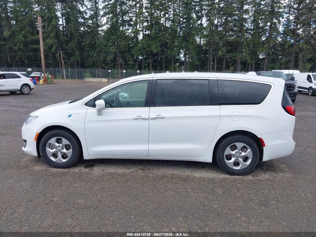 Chrysler Pacifica Hybrid Touring Plus 2017 2C4RC1H78HR838218 Image 14