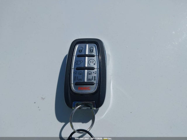 Chrysler Pacifica Hybrid Limited 2023 2C4RC1S75PR630501 Image 11