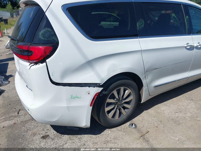 Chrysler Pacifica Hybrid Limited 2023 2C4RC1S75PR630501 Image 6