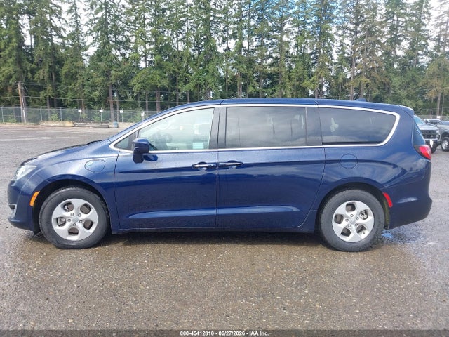 Chrysler Pacifica Hybrid Touring Plus 2017 2C4RC1H76HR836192 Image 14