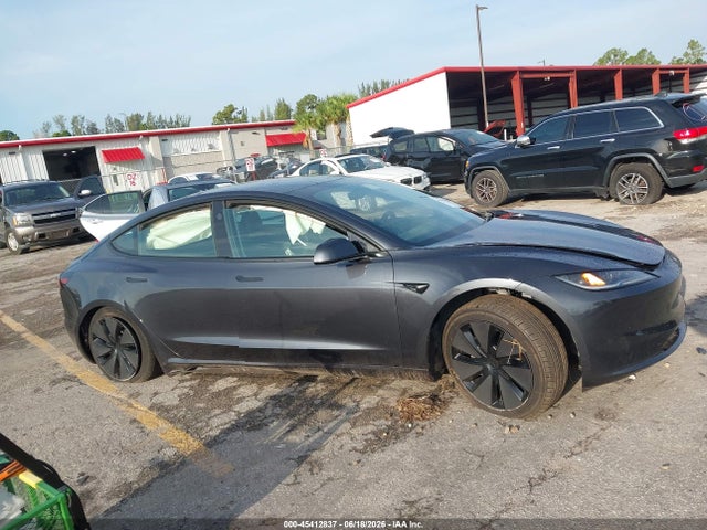 5YJ3E1EA4RF748609 Tesla Model 3 Long Range Dual Motor All-wheel Drive/rear-wheel Drive