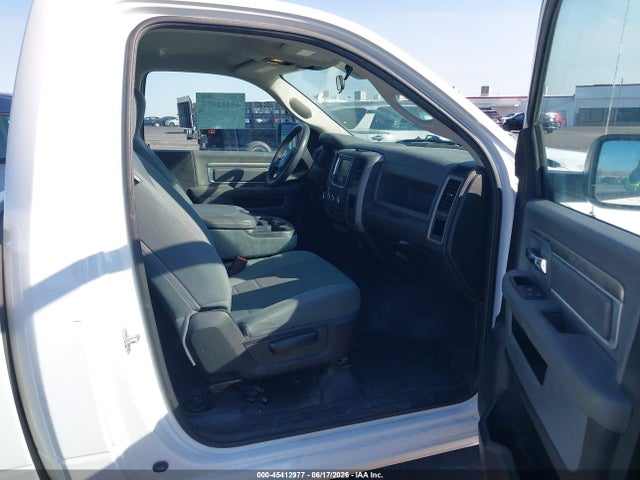3C6JR6DG3KG503919 RAM 1500 Classic Tradesman 4x2 8&#039; Box