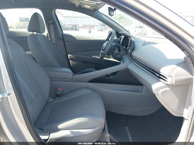 5NPLL4AG5MH042549 Hyundai ELANTRA SE