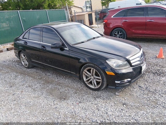Продаж на аукціоні авто 2013 Mercedes-benz C 300 Sport 4matic, vin: WDDGF8AB1DG105693, номер лоту: 45413057