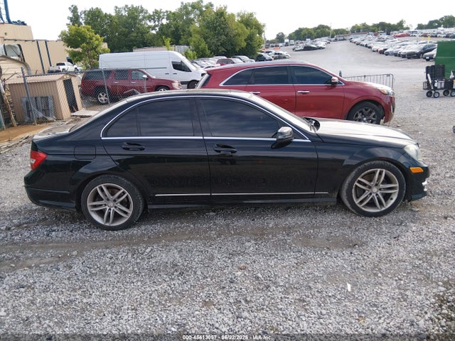 Продаж на аукціоні авто 2013 Mercedes-benz C 300 Sport 4matic, vin: WDDGF8AB1DG105693, номер лоту: 45413057