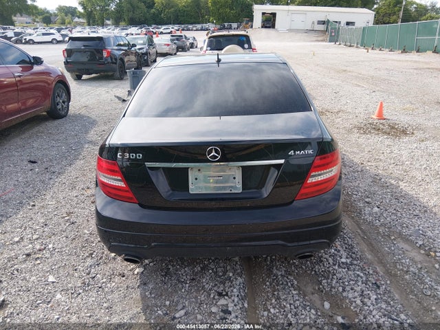 Продаж на аукціоні авто 2013 Mercedes-benz C 300 Sport 4matic, vin: WDDGF8AB1DG105693, номер лоту: 45413057
