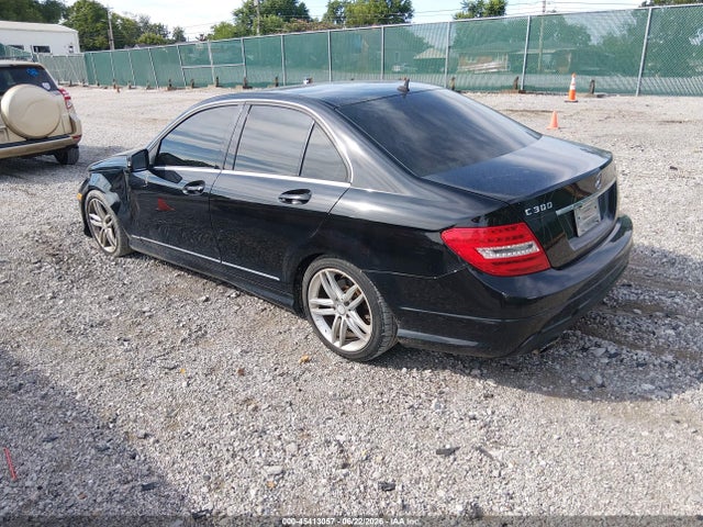 Продаж на аукціоні авто 2013 Mercedes-benz C 300 Sport 4matic, vin: WDDGF8AB1DG105693, номер лоту: 45413057