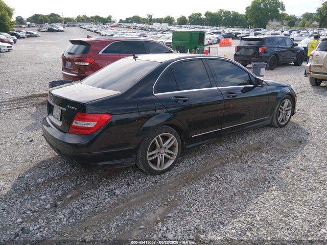 Продаж на аукціоні авто 2013 Mercedes-benz C 300 Sport 4matic, vin: WDDGF8AB1DG105693, номер лоту: 45413057