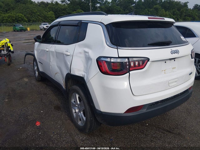 2022 Jeep Compass Latitude Fwd მანქანა იყიდება აუქციონზე, vin: 3C4NJCBB5NT120227, აუქციონის ნომერი: 45413149