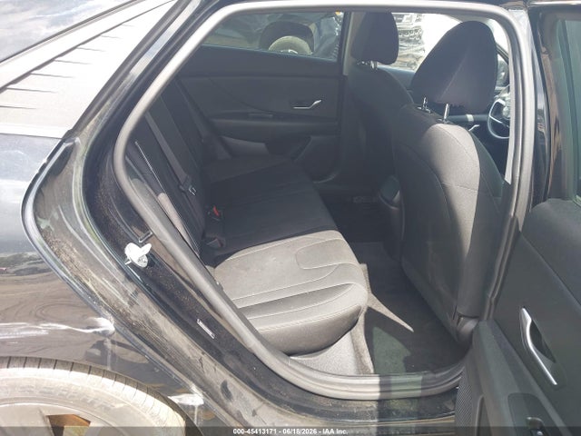 Продажа на аукционе авто 2022 Hyundai Elantra Sel, vin: 5NPLM4AG2NH077807, номер лота: 45413171