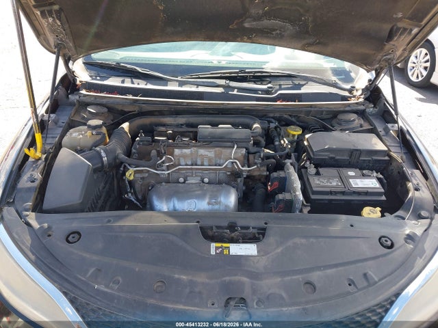 Chrysler 200 Limited 2015 1C3CCCABXFN677434 Image 10