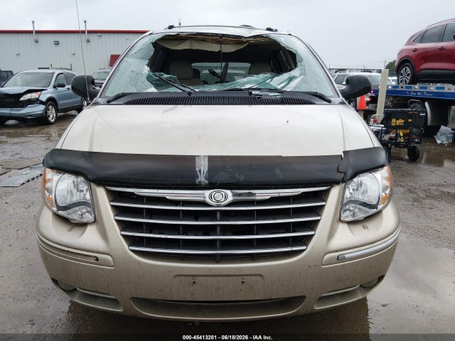 Продажа на аукционе авто 2005 Chrysler Town & Country Limited, vin: 2C8GP64L85R123638, номер лота: 45413281