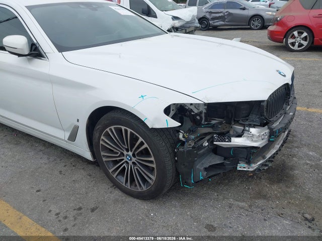 WBAJA9C55KB399781 BMW 530e Iperformance