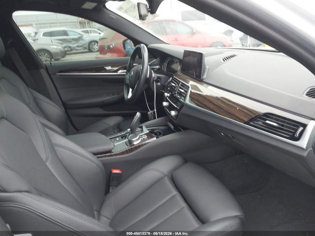 WBAJA9C55KB399781 BMW 530e Iperformance