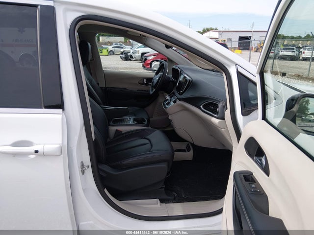 45413442 :رقم المزاد ، 2C4RC1S72RR121890 vin ، 2024 Chrysler Pacifica Hybrid Select مزاد بيع