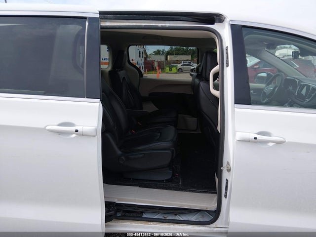 45413442 :رقم المزاد ، 2C4RC1S72RR121890 vin ، 2024 Chrysler Pacifica Hybrid Select مزاد بيع