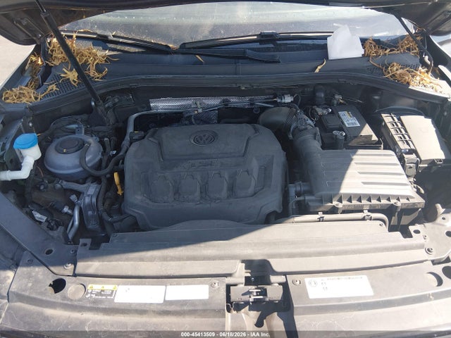 3VV2B7AXXJM136725 Volkswagen Tiguan 2.0t Se/2.0t Sel