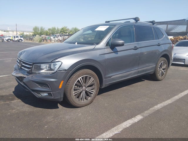 3VV2B7AXXJM136725 Volkswagen Tiguan 2.0t Se/2.0t Sel