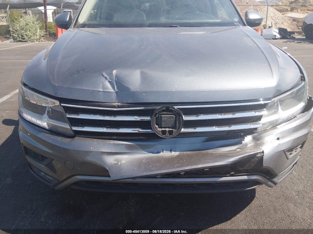 3VV2B7AXXJM136725 Volkswagen Tiguan 2.0t Se/2.0t Sel