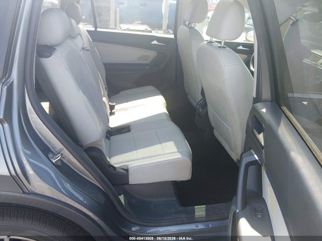 3VV2B7AXXJM136725 Volkswagen Tiguan 2.0t Se/2.0t Sel