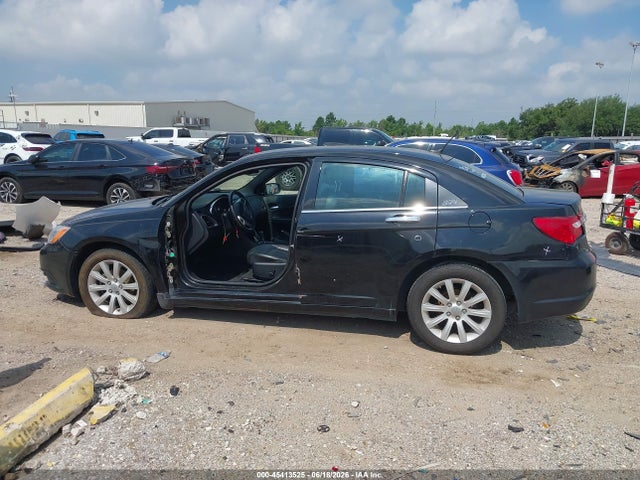 45413525 :رقم المزاد ، 1C3CCBCG1EN100261 vin ، 2014 Chrysler 200 Limited مزاد بيع