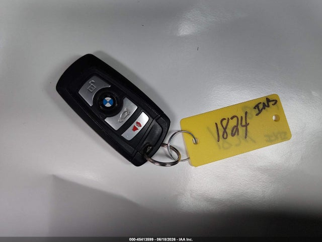 45413599 :رقم المزاد ، WBA8E5G32HNU43747 vin ، 2017 Bmw 320i Xdrive مزاد بيع