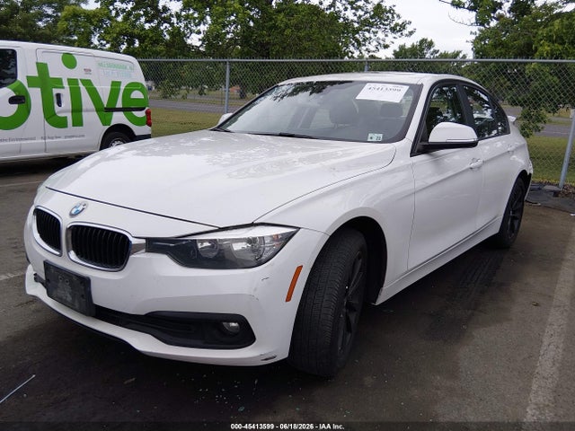 45413599 :رقم المزاد ، WBA8E5G32HNU43747 vin ، 2017 Bmw 320i Xdrive مزاد بيع
