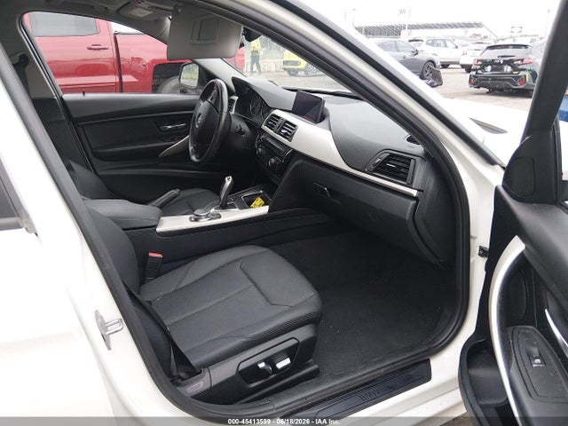 45413599 :رقم المزاد ، WBA8E5G32HNU43747 vin ، 2017 Bmw 320i Xdrive مزاد بيع