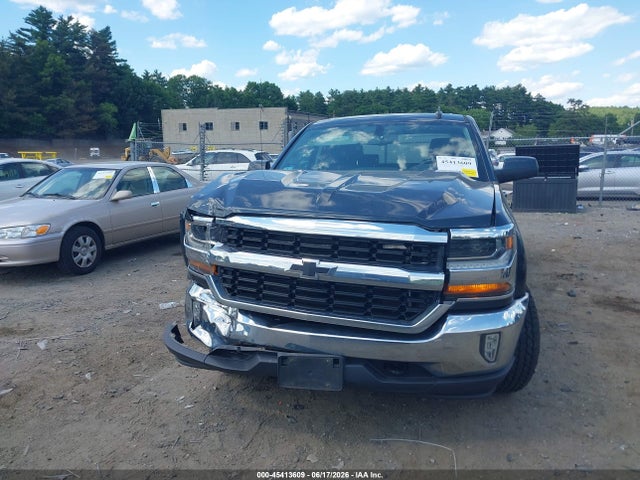 3GCUKREC8JG212368 Chevrolet Silverado 1500 Lt