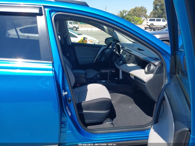 Toyota Rav4 Xle 2016 JTMWFREV9GD092052 Image 5