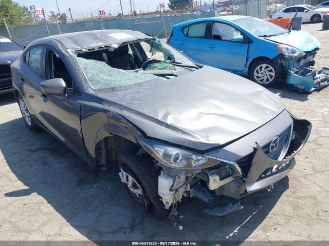 JM1BM1T79G1307585 Mazda Mazda3 I Sport