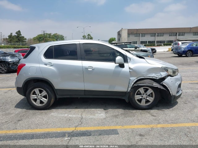 Chevrolet TRAX LS 2018 KL7CJNSB4JB716859 Image 15