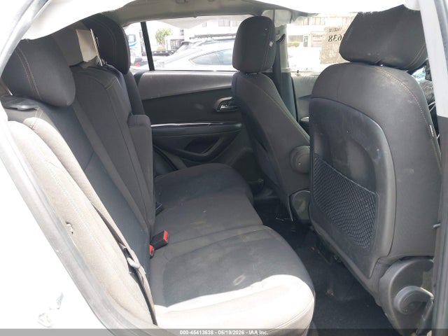 Chevrolet TRAX LS 2018 KL7CJNSB4JB716859 Image 8
