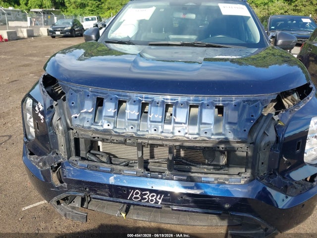 Продажа на аукционе авто 2022 Mitsubishi Outlander Black Edition S-awc/se 2.5 S-awc/se Launch Edition S-awc, vin: JA4J4UA83NZ038131, номер лота: 45413928