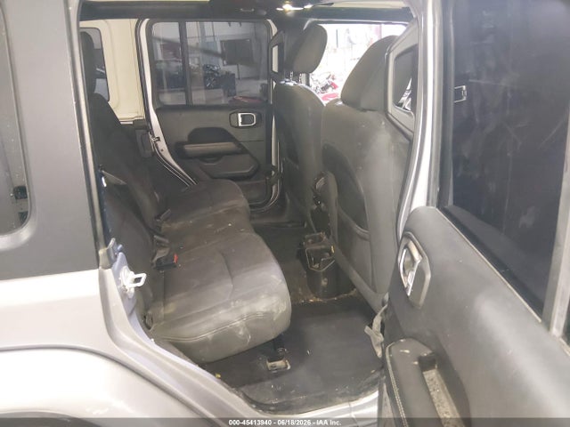 1C4HJXEG8KW555793 Jeep Wrangler Unlimited Sahara 4x4