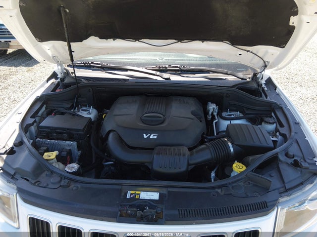 45413941 :رقم المزاد ، 1C4RJFAG8FC858584 vin ، 2015 Jeep Grand Cherokee Laredo مزاد بيع