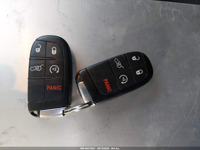 45413941 :رقم المزاد ، 1C4RJFAG8FC858584 vin ، 2015 Jeep Grand Cherokee Laredo مزاد بيع