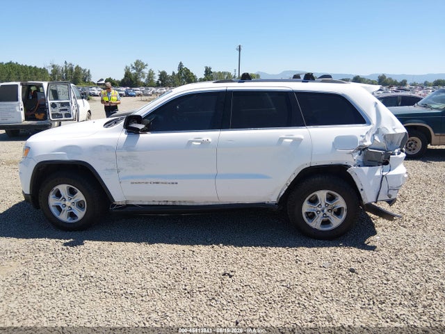 45413941 :رقم المزاد ، 1C4RJFAG8FC858584 vin ، 2015 Jeep Grand Cherokee Laredo مزاد بيع