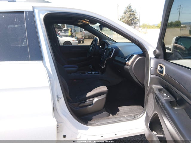 45413941 :رقم المزاد ، 1C4RJFAG8FC858584 vin ، 2015 Jeep Grand Cherokee Laredo مزاد بيع