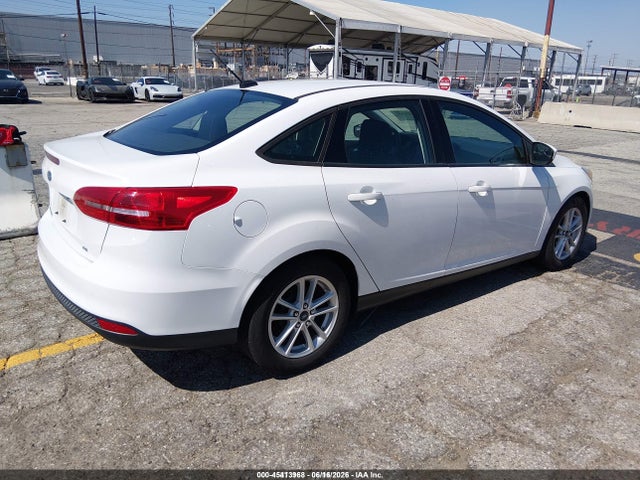 Ford FOCUS SE 2018 1FADP3F21JL328394 Image 4