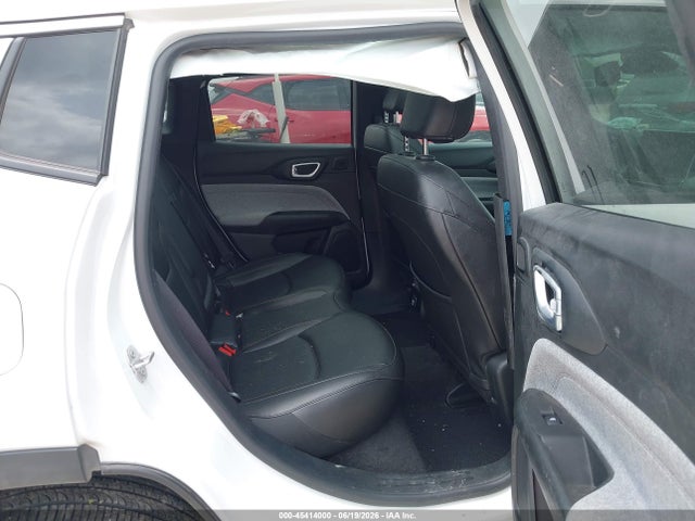 45414000 :رقم المزاد ، 3C4NJDFN1RT167724 vin ، 2024 Jeep Compass Latitude Lux Fwd مزاد بيع