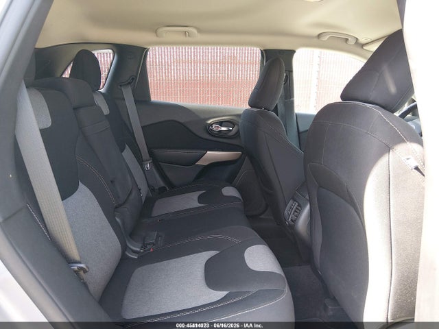 Jeep Cherokee Latitude 4x4 2018 1C4PJMCB5JD528529 Image 8